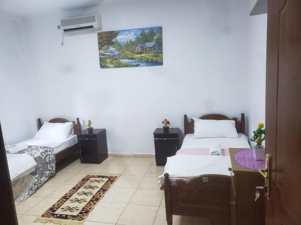 Hostel Split Rock Tirana Zewnętrze zdjęcie