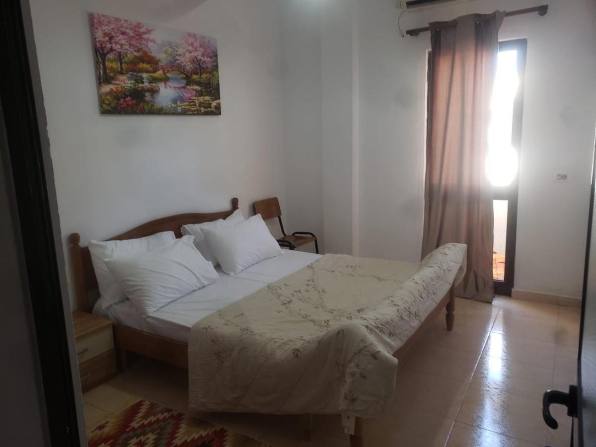 Hostel Split Rock Tirana Zewnętrze zdjęcie