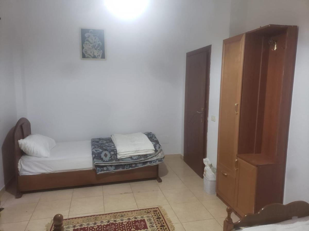 Hostel Split Rock Tirana Zewnętrze zdjęcie