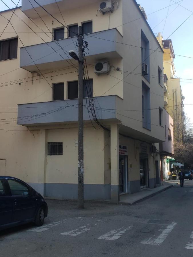 Hostel Split Rock Tirana Zewnętrze zdjęcie
