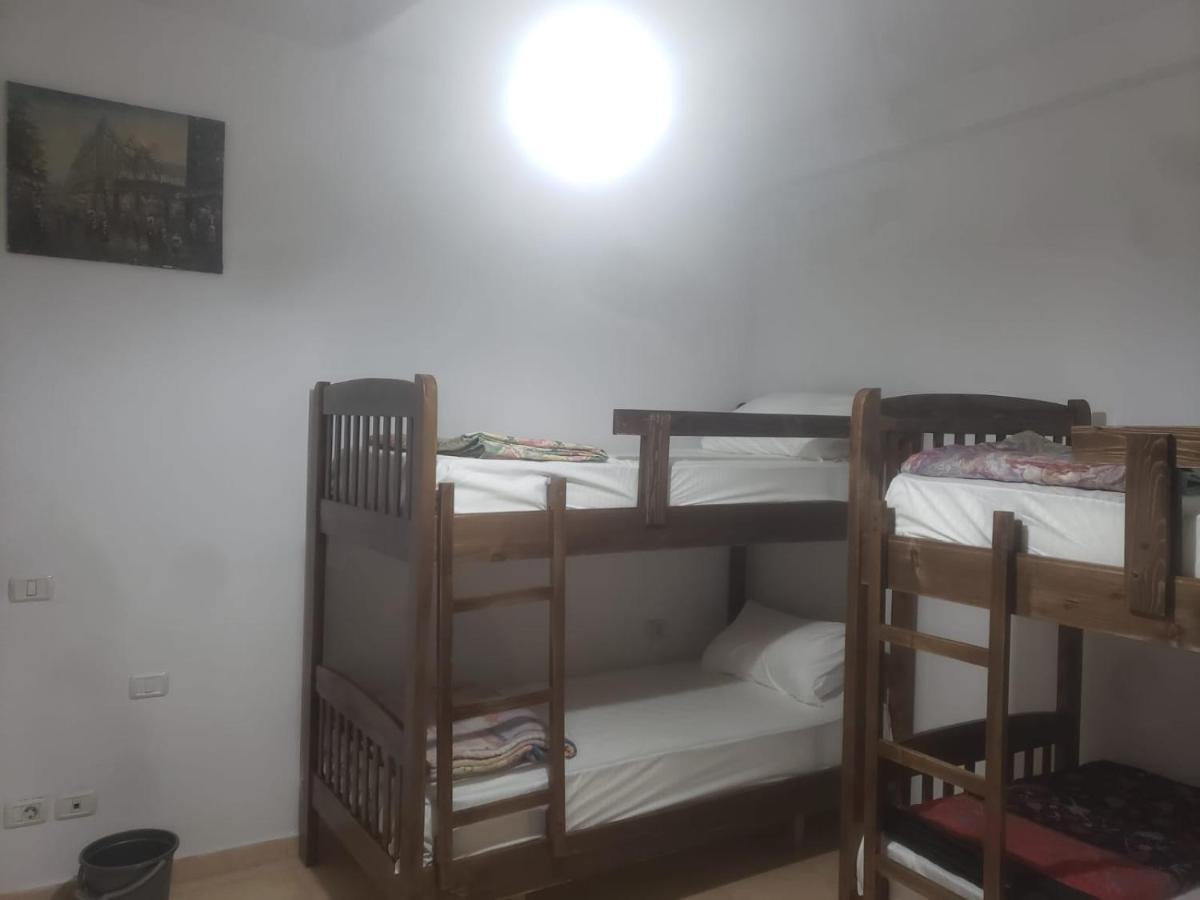Hostel Split Rock Tirana Zewnętrze zdjęcie
