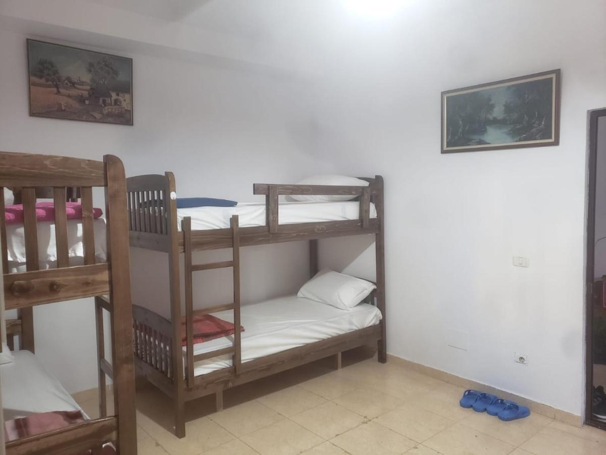 Hostel Split Rock Tirana Zewnętrze zdjęcie
