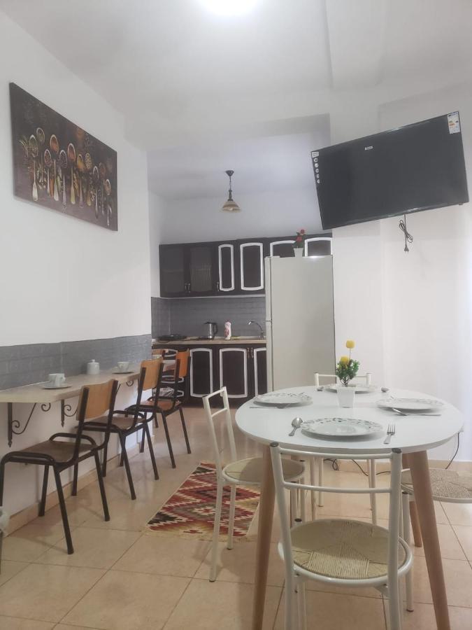 Hostel Split Rock Tirana Zewnętrze zdjęcie