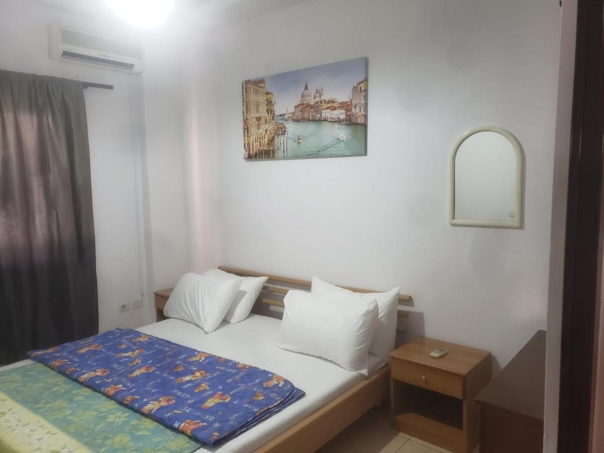 Hostel Split Rock Tirana Zewnętrze zdjęcie