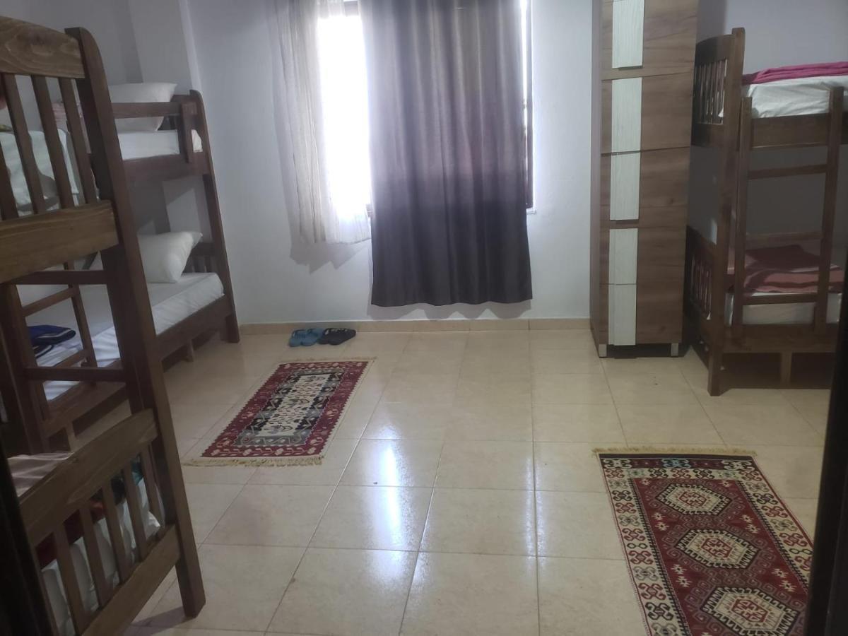 Hostel Split Rock Tirana Zewnętrze zdjęcie