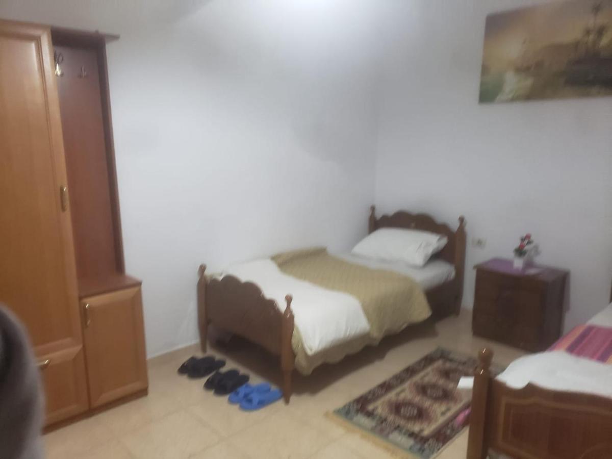 Hostel Split Rock Tirana Zewnętrze zdjęcie