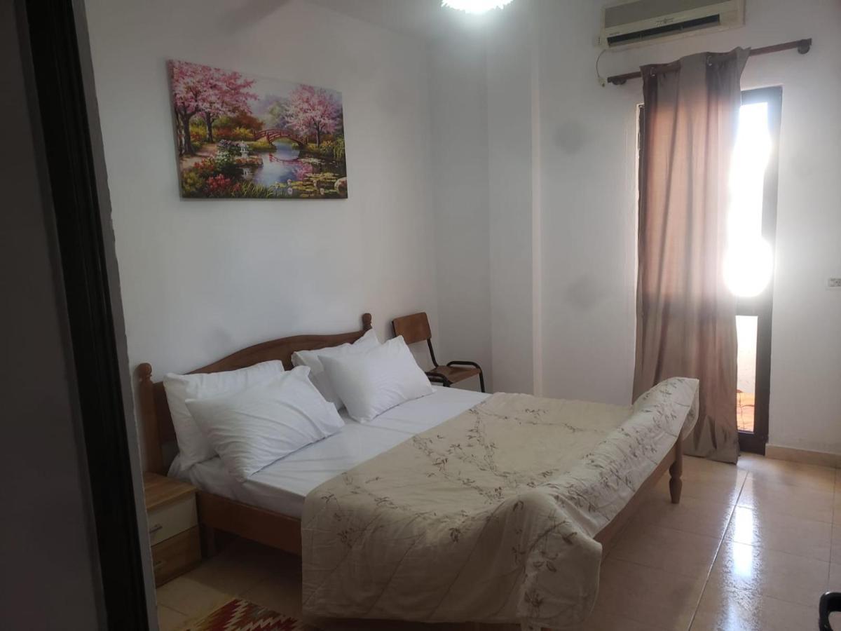 Hostel Split Rock Tirana Zewnętrze zdjęcie