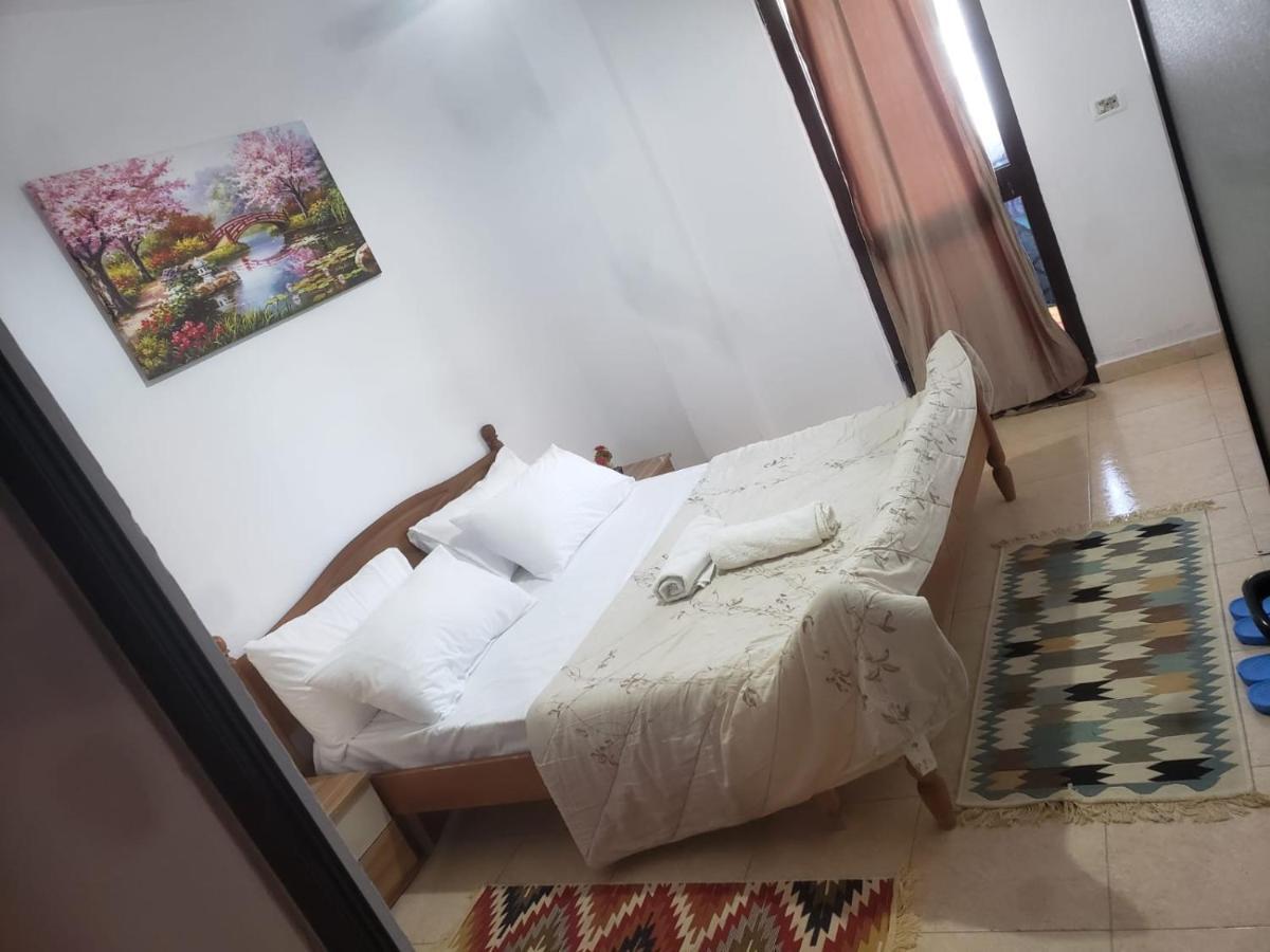 Hostel Split Rock Tirana Zewnętrze zdjęcie