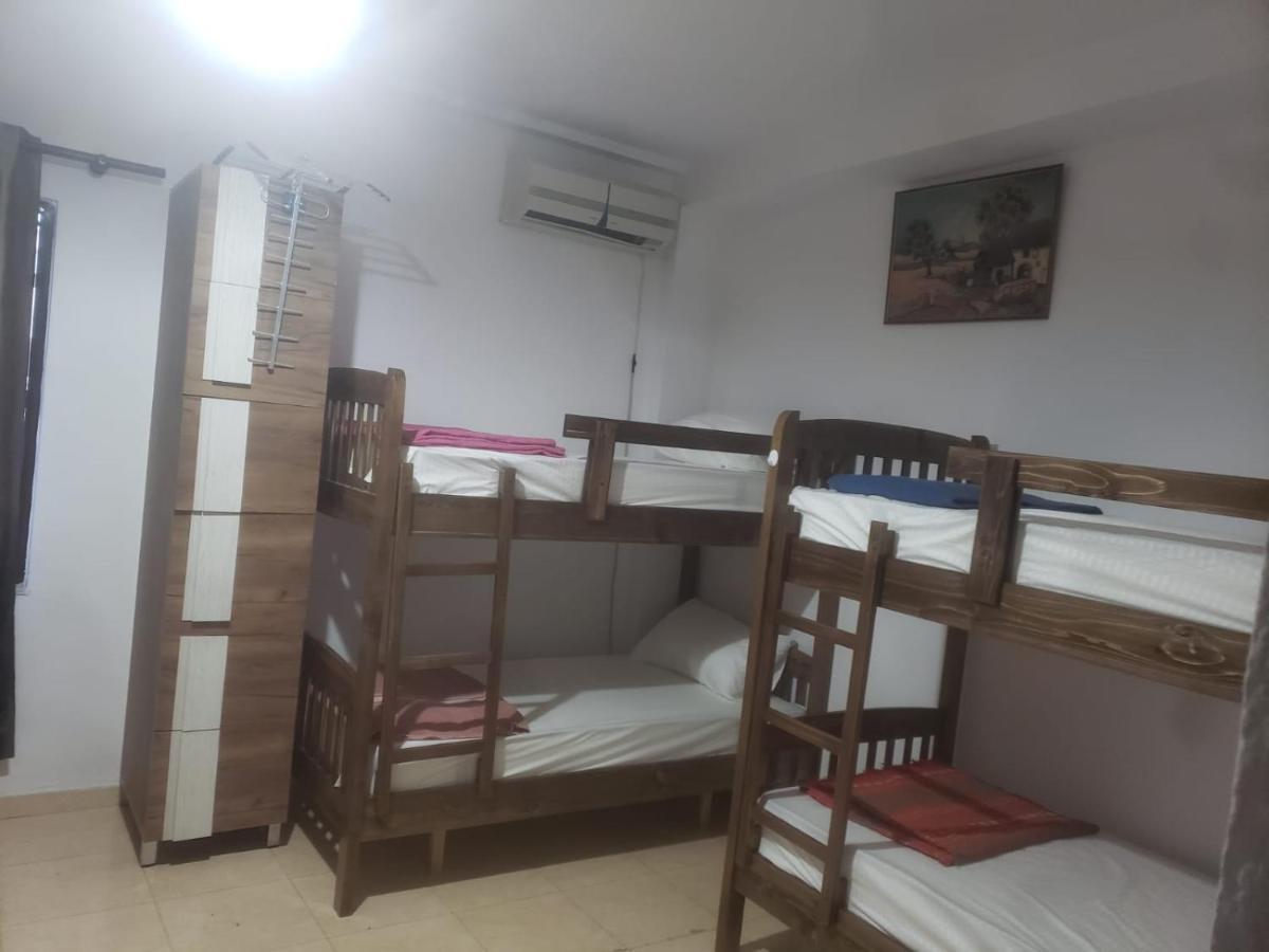 Hostel Split Rock Tirana Zewnętrze zdjęcie