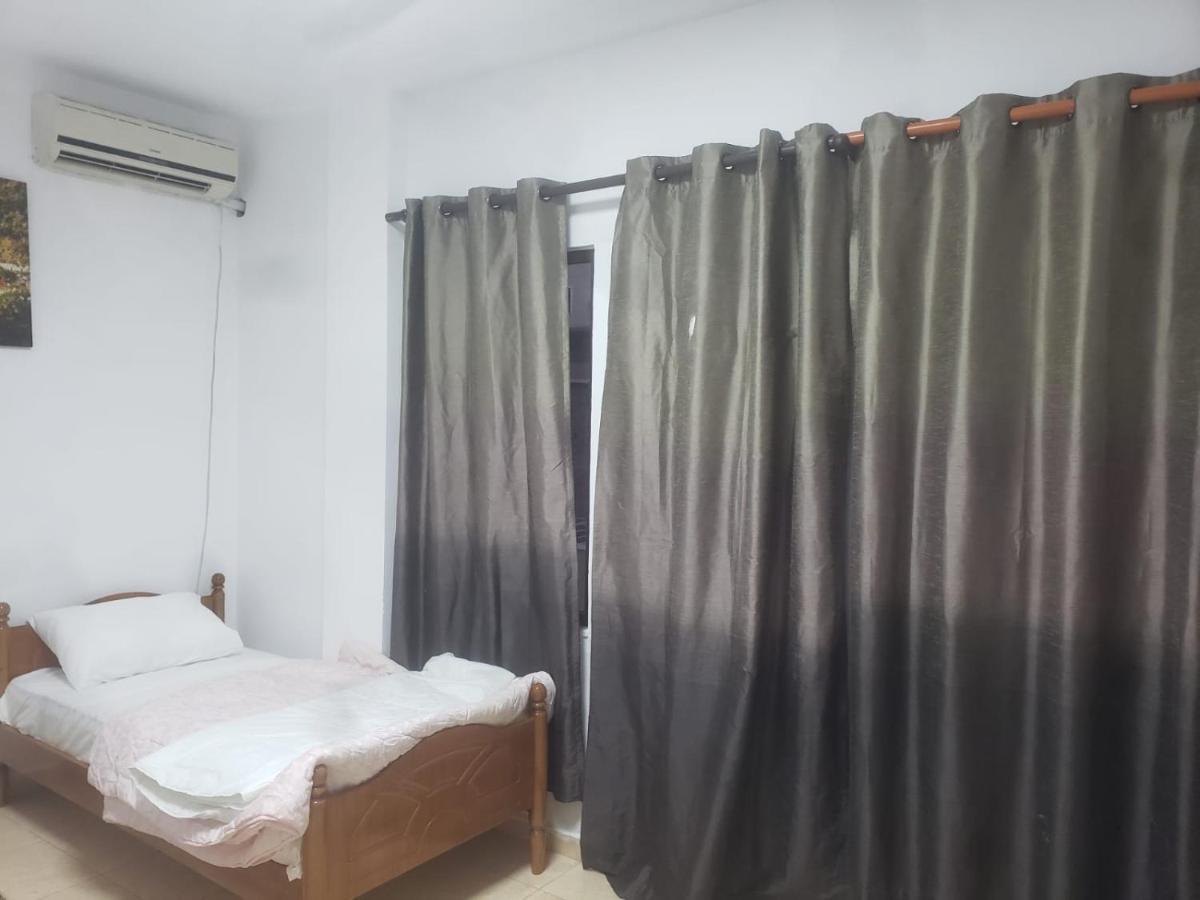 Hostel Split Rock Tirana Zewnętrze zdjęcie