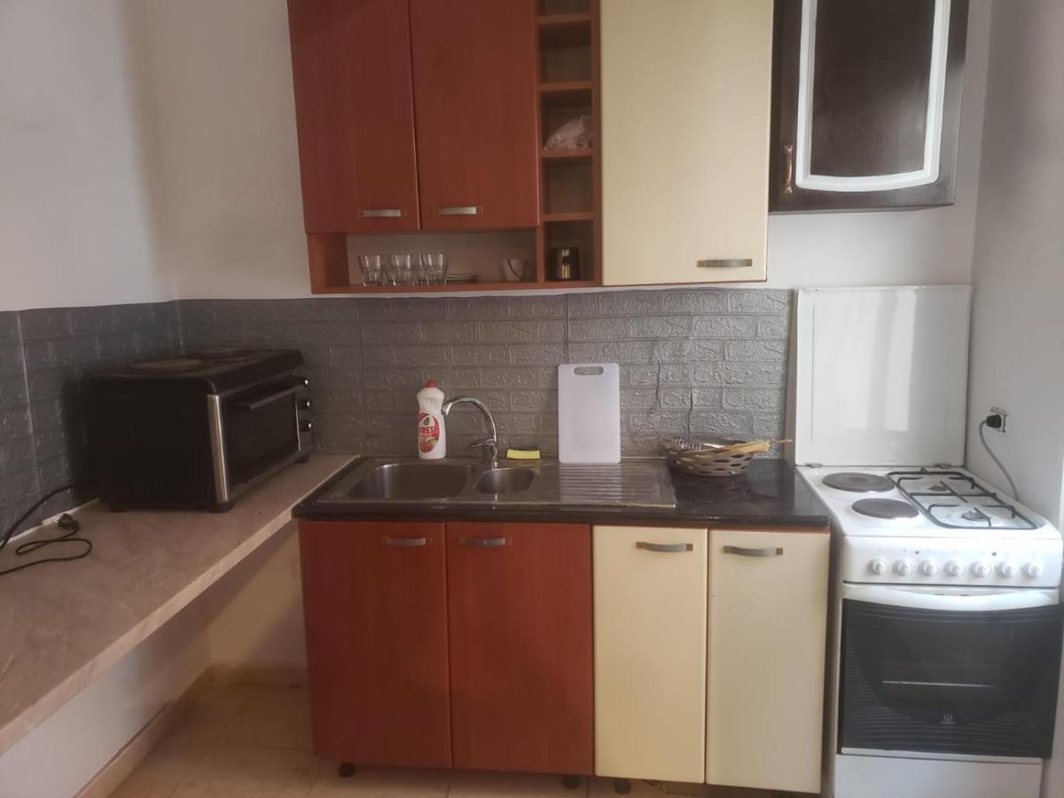 Hostel Split Rock Tirana Zewnętrze zdjęcie