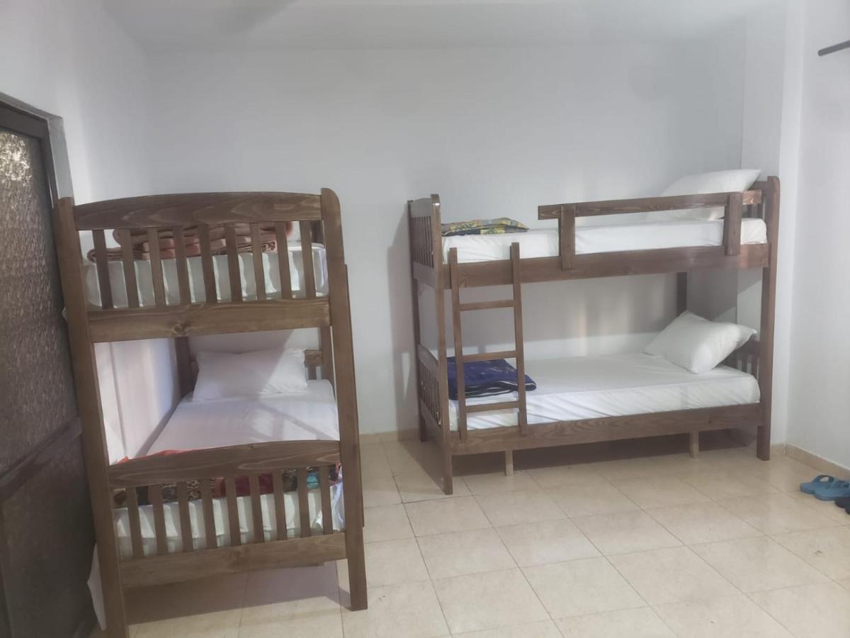 Hostel Split Rock Tirana Zewnętrze zdjęcie