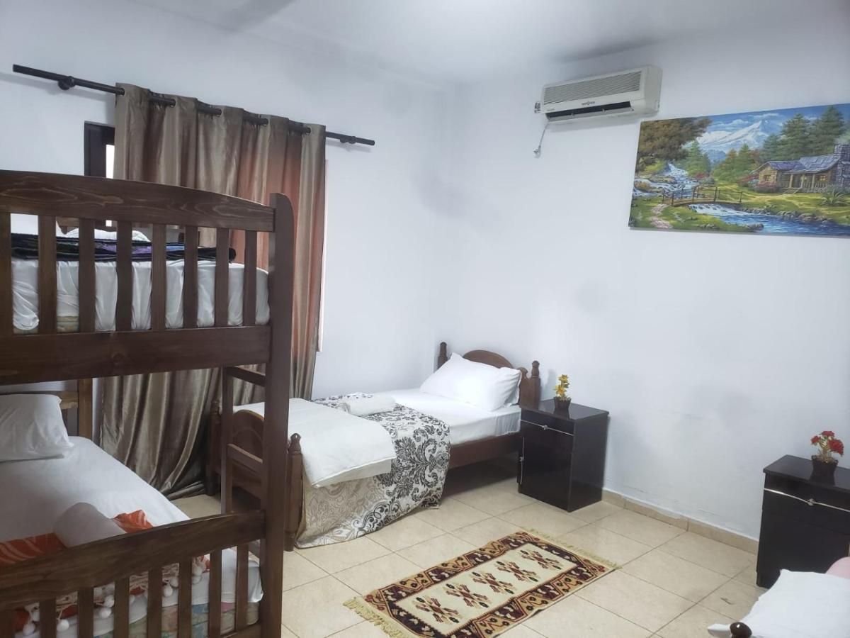 Hostel Split Rock Tirana Zewnętrze zdjęcie